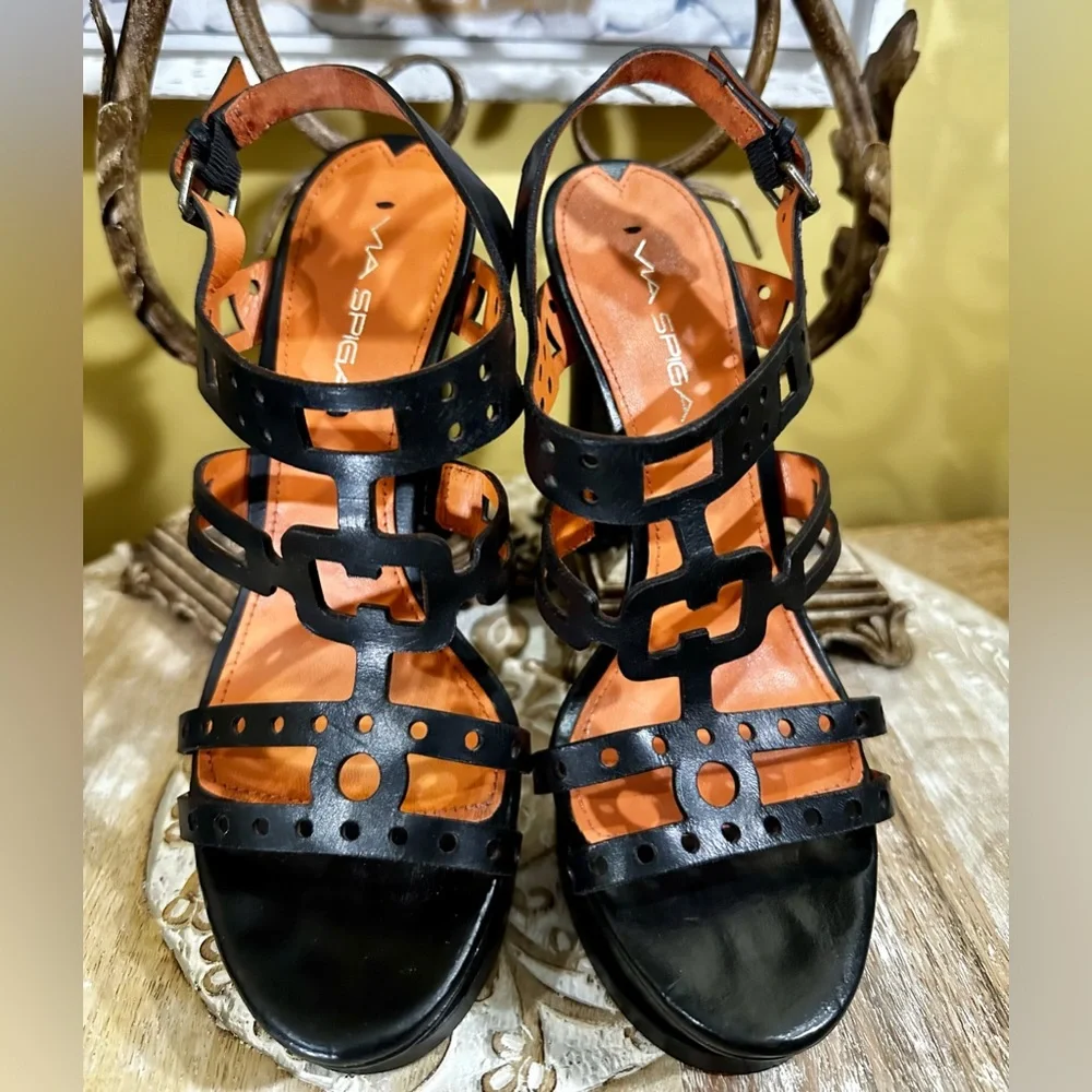 EUC 💠Via Spiga “V-Rachana” Black Leather Platform Heels with cutout design Sz 7 - Picture 3 of 11